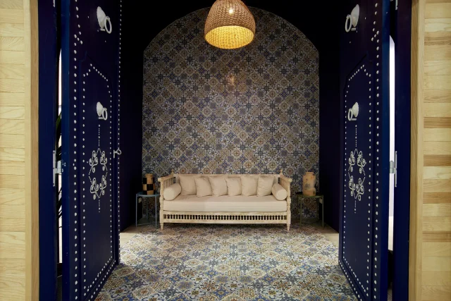 Arabesque 15 × 15 cm — Porcelain tile