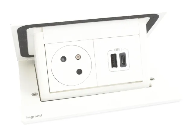Legrand Incara pop-up power module — 250V, IP20, White — 654817