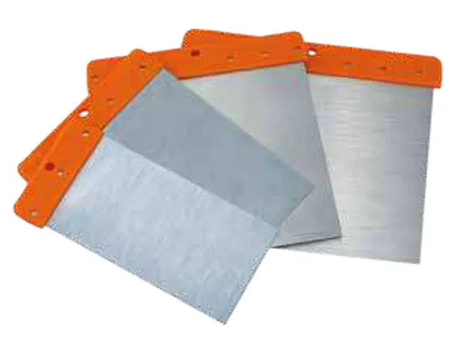 Set of body-filler spreaders — 400004