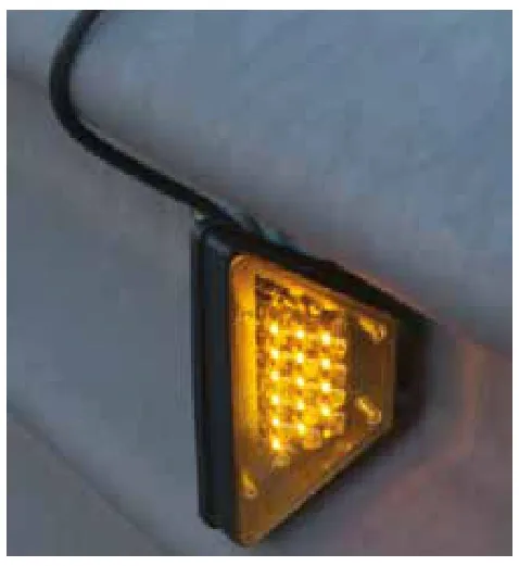 One-way LEDs indicators for guard-rail and new jersey — LSG/350 series – AC power supply