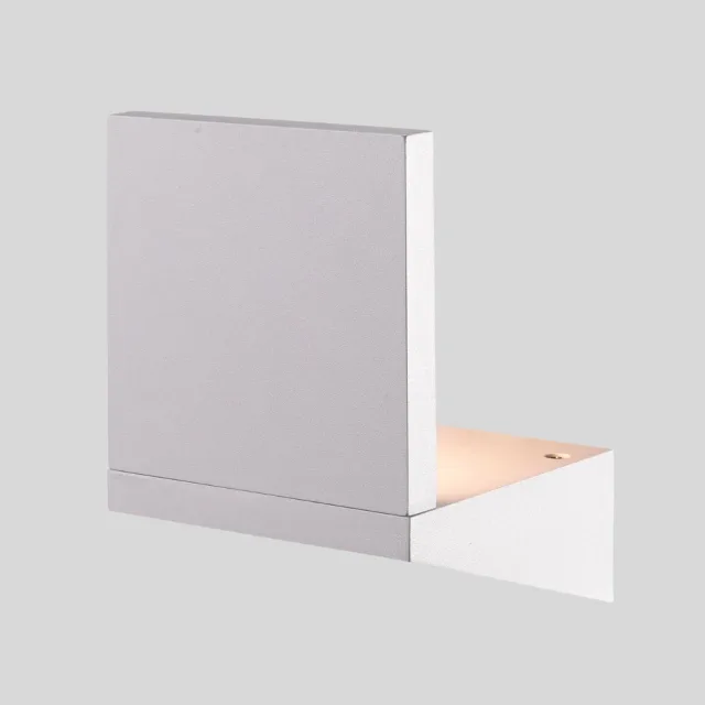 SWING wall light
