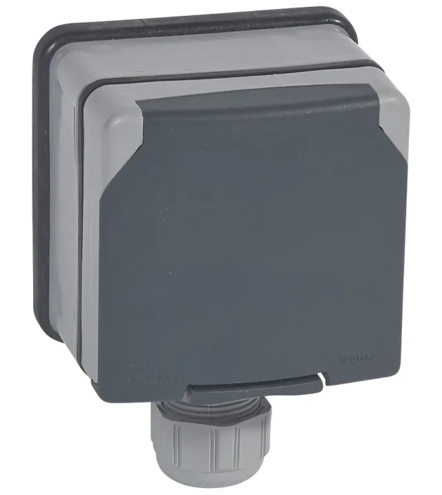 Prise de courant étanche 3P+T avec éclips de protection Plexo IP66 complet 20A 400V~ – gris — Legrand — 090456