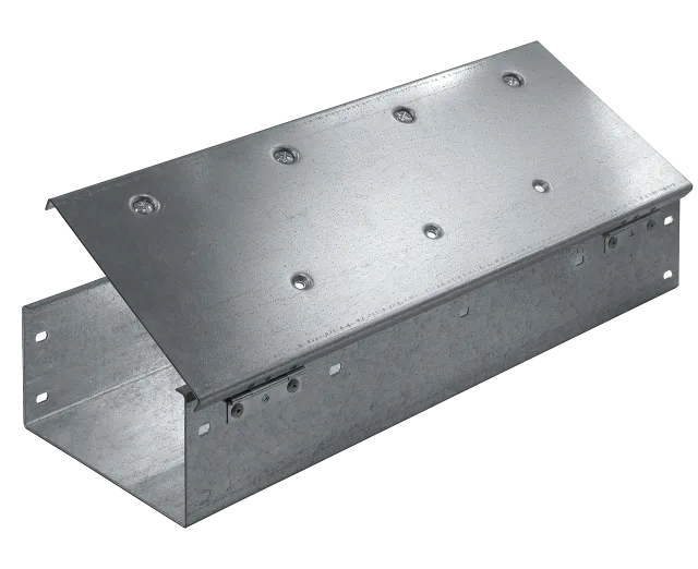 Walkable solid cable channel with hinged cover