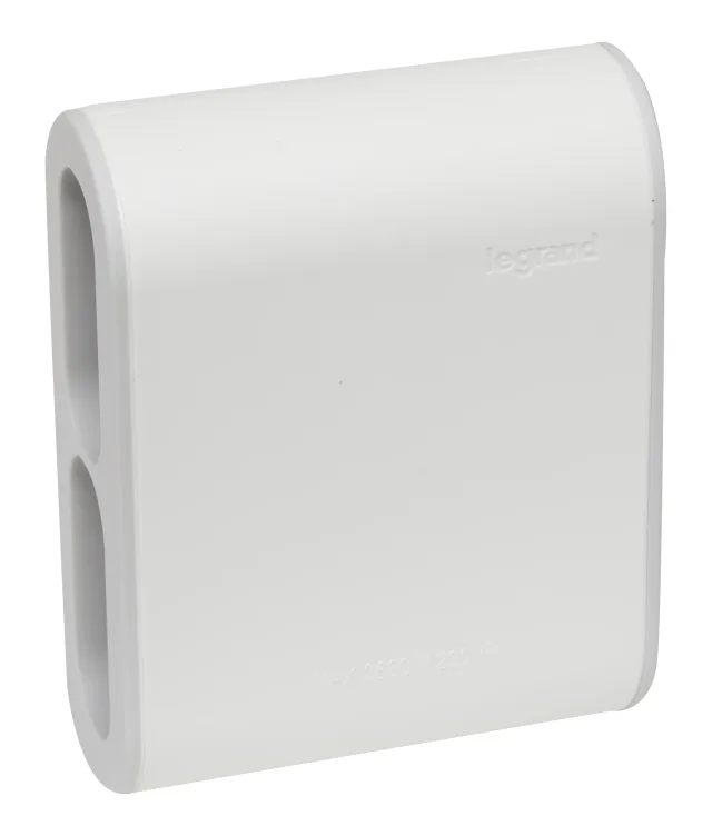 Fiche quadruplite extra-plate avec 4 prises latérales 2P 6A – blanc et gris clair — Legrand