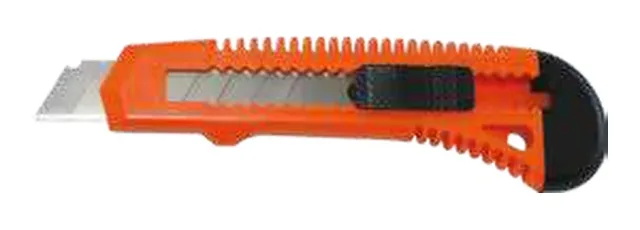 Utility knife with automatic blade reload c6 — 720006