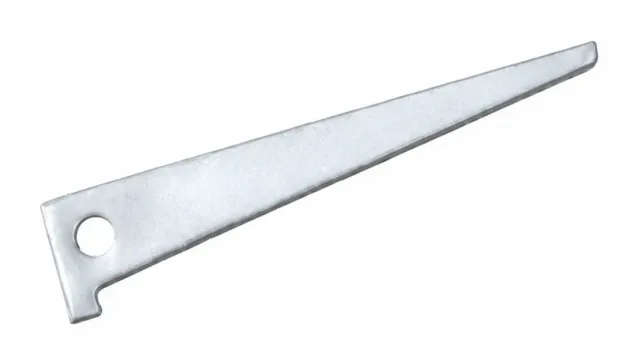 Formwork fixing wedge