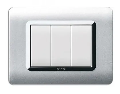 Plaque technopolymere 44 rectangulaire ALLUMIA avec cadre chrome 3 modules — SOMEF 44PY03ALS