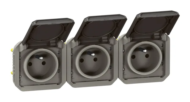 Legrand Plexo triple socket outlet — 16A, 250V — 069844L