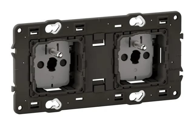 Legrand Céliane socket outlet — 250V, 4 modules — CM0112