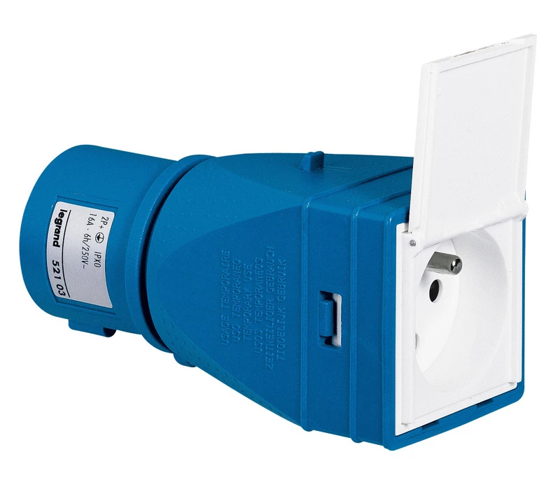 Adaptateur industriel et domestique 2P+T avec volet livré monté — Legrand