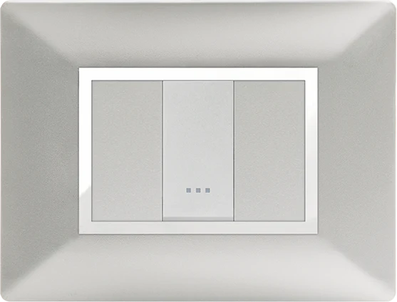 STIEL ALPHA Élégance 1-module rectangular silver cover plate with chrome trim